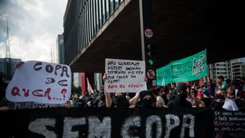 Aliados de Dilma já temem efeitos de protestos no resultado das eleições 2014