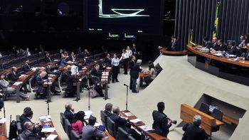 Falta de acordo adia votação sobre bancadas dos estados