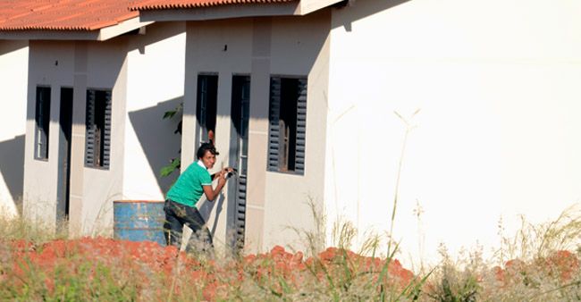Sem acordo para desocupação, situação do André Maggi oscila entre as esferas policial e eleitoral