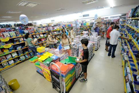 PEC que isenta material escolar de impostos tramita no Senado