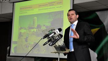 Em coletiva, Silval apresenta detalhes das obras da Copa