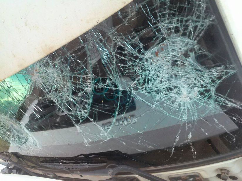 Bloqueio de caminhoneiros perde força e começa apelação violenta
