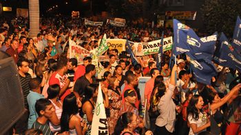 Lançamento da campanha de Percival e Rogério reuniu milhares de pessoas na Vila Operária