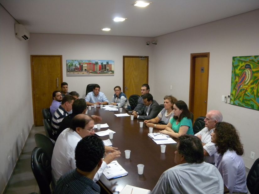 Vereadores, MP e representantes da Saúde discutem diminuição no repasse do Governo