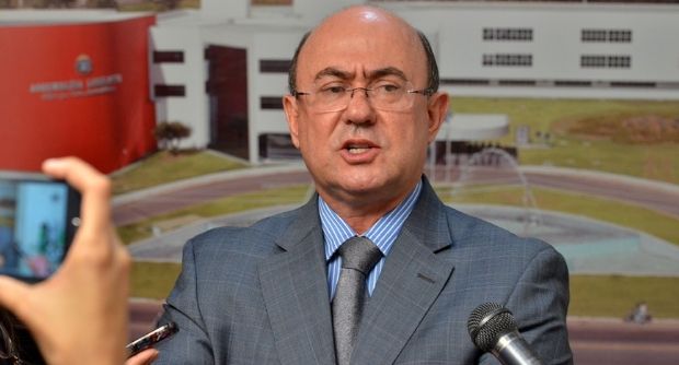 Na mira: Procuradoria Eleitoral suspeita de crime em entrevista coletiva de Riva