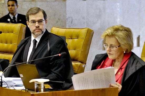 Votação da Lei da Ficha Limpa é suspensa e será retomada nesta quinta