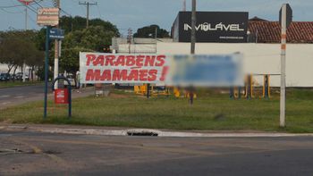 Políticos exageram e causam dificuldades no trânsito