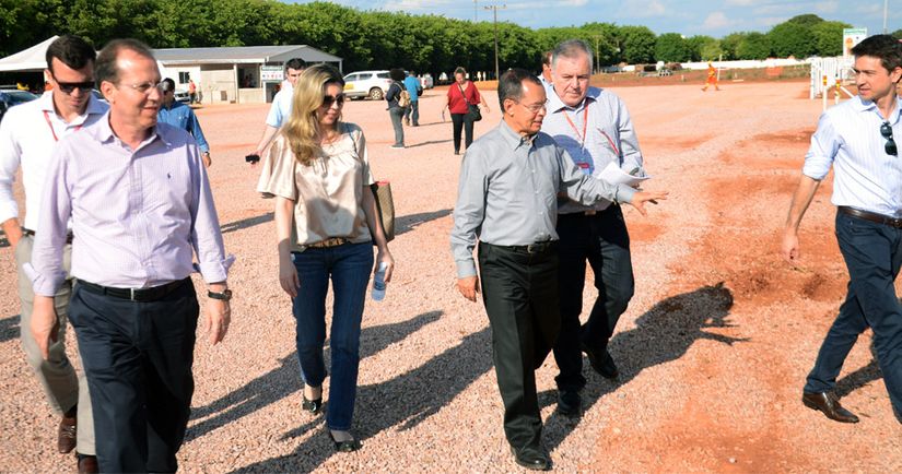 Ministro dos Transportes visita obras de duplicação da BR 163/364 em Rondonópolis