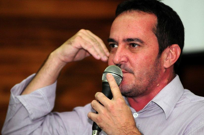 Crime e castigo: Negligência na defesa dos interesses dos municípios causou afastamento de Chiquinho