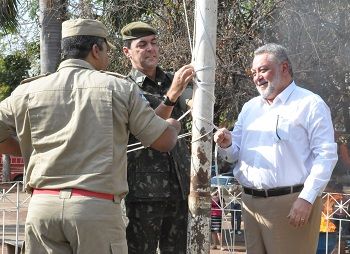 Percival aproveita solenidade para ‘chamar atenção’ 