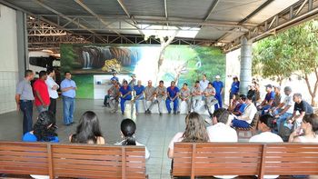 Ananias Filho (PR) realiza maratona de visitas pela cidade
