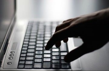 Buxixo recebe denúncia de que servidores públicos fazem campanha no horário de trabalho. Será?