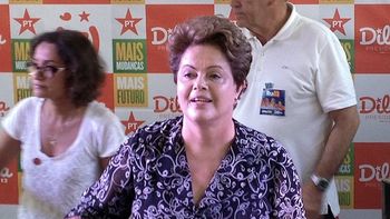 Dilma diz que Brasil não precisa de 'choque fiscal' para cumprir superávit