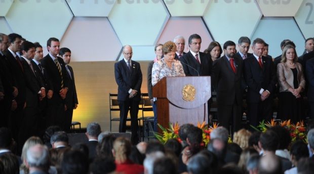 Dilma propõe Constituinte exclusiva para reforma política