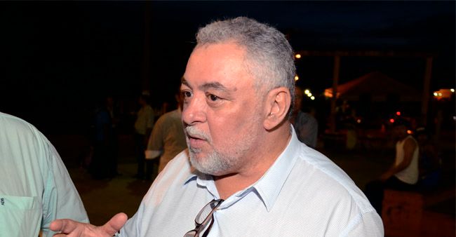 Percival volta a discutir asfalto comunitário