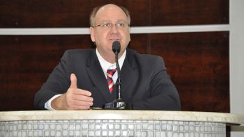 Vereador denuncia situação precária da Policlínica da Vila Operária; Saúde promete reforma
