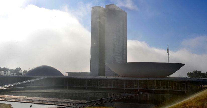 Deputados querem que polícia proteja geóloga que denunciou corrupção