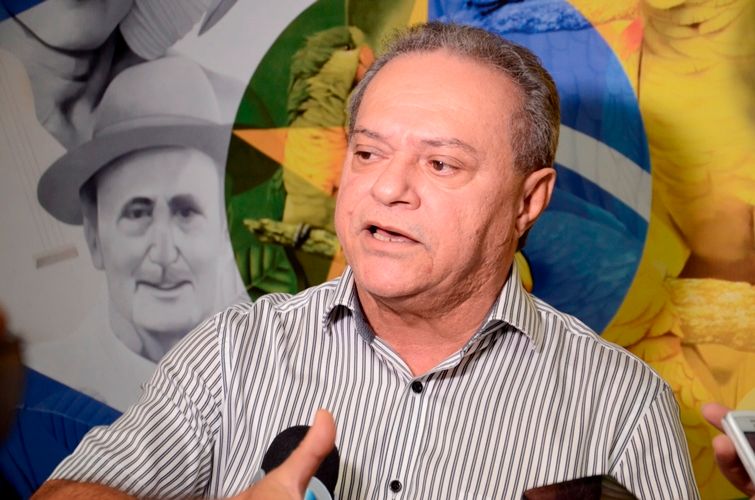  Presidente da Câmara Municipal explica aprovação de verba indenizatória de R$ 10 mil.