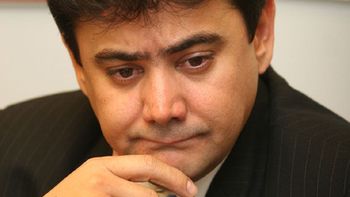 Políticos e transeuntes comentam exoneração de Eder 