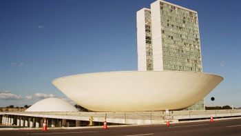 Plenário aprova projetos de interesse da bancada feminina em março