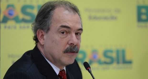 Governo desiste de Constituinte exclusiva, mas pretende realizar plebiscito sobre Reforma Política