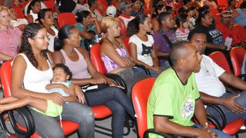 Sem tetos pedem infra-estrutura em loteamento