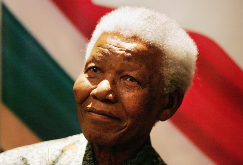 Nelson Mandela morre aos 95 anos