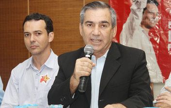 Ministro de Dilma vai a Cuiabá e engrossa coro da baixaria eleitoral