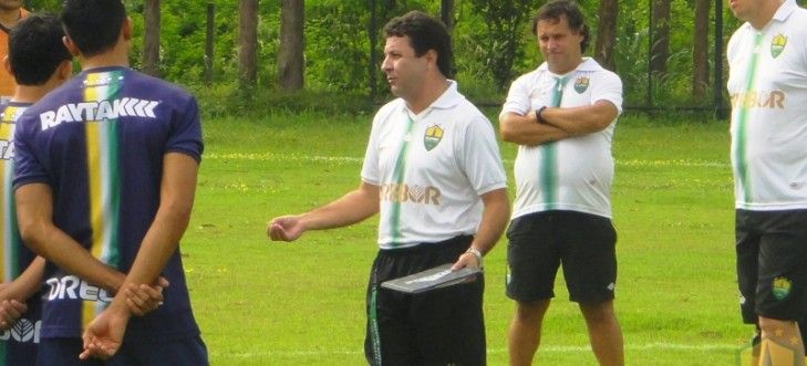 Diretoria do Cuiabá demite técnico Gian Rodrigues após inicio abaixo do esperado