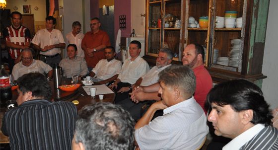 Reuniões para discutir candidatos a vice-prefeito avançaram a madrugada e terminaram sem decisões