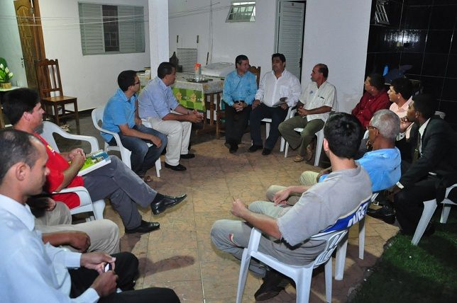 Ananias Filho (PR) se reúne com líderes religiosos no Jardim Buriti 