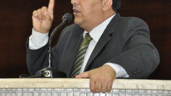 Em debate morno, Ananias faz promessas e coloca culpa de falta de água em gestões passadas