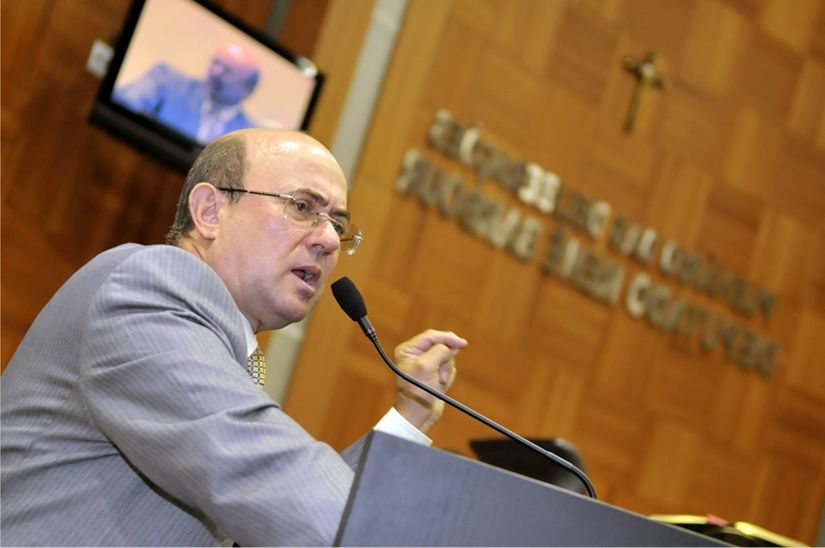 "Nenhuma linha do que eu disse foi colocado", diz Riva sobre a reportagem na revista Veja 