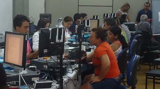 Justiça Eleitoral inicia revisão do eleitorado em Rondonópolis; procura foi grande no primeiro dia