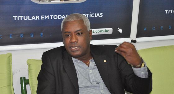Adonias Fernandes (PMDB) está na disputa por mais um mandato