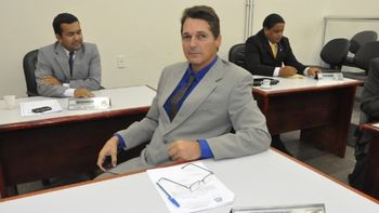 Vereador de Pedra Preta que só anda de bicicleta é acusado de dar carro para eleitor