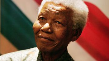 Nelson Mandela morre aos 95 anos