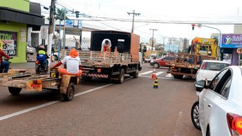 Setrat decide pintar cruzamentos em plena tarde na Rio Branco