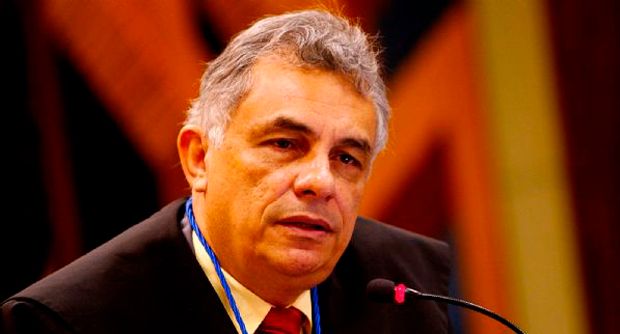 STJ mantém Humberto Bosaipo afastado por mais um ano do TCE-MT