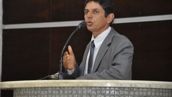 Mazett barra projeto que prevê reserva de vagas em concursos municipais para pessoas carentes