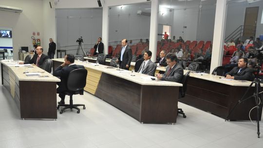Câmara faz sessão extraordinária na manhã dessa segunda (18) para aprovar projetos do Executivo