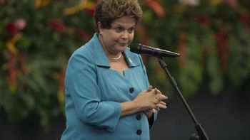 Dilma chega a 37% e abre sete pontos de vantagem sobre Marina; Aécio soma 17%