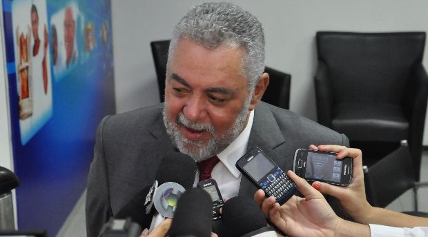 Percival fala sobre proximidade com ex-adversários e sugere que pode não se filiar à MD