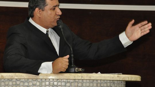Vereador diz que atraso e problemas no início das aulas é incompetência