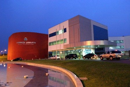 Por oficio, lobista se coloca à disposição da AL para explicações sobre fraude na licitação do VLT
