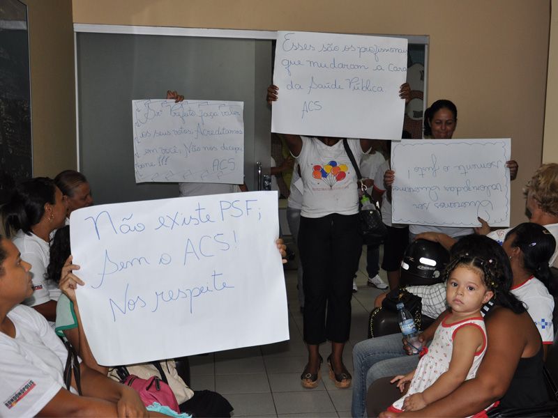 Servidores da saúde cobram mais atenção do prefeito