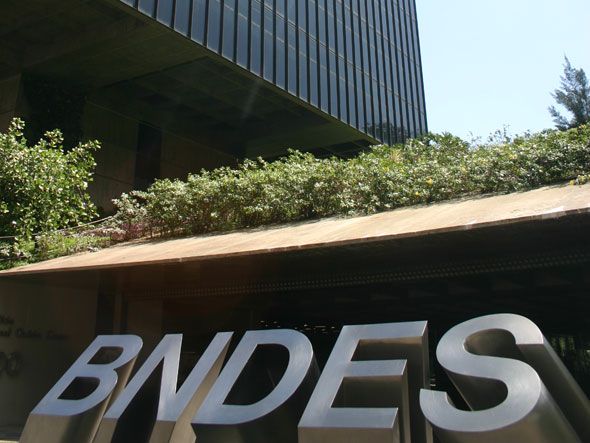 Senado aprova MP que aumenta limite de financiamento do BNDES