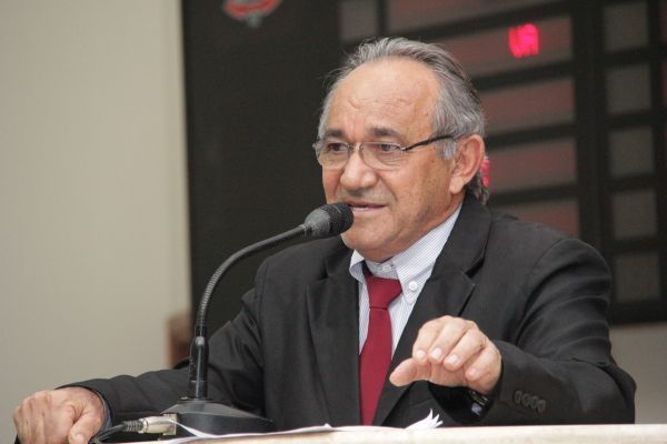 Vereador Jailton do Pesque e Pague  vai se vestir de mendigo e morar na rua