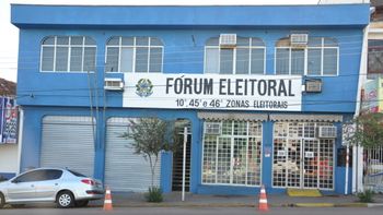 Justiça eleitoral diz que candidatos não poderão dar camisetas a fiscais e delegados 