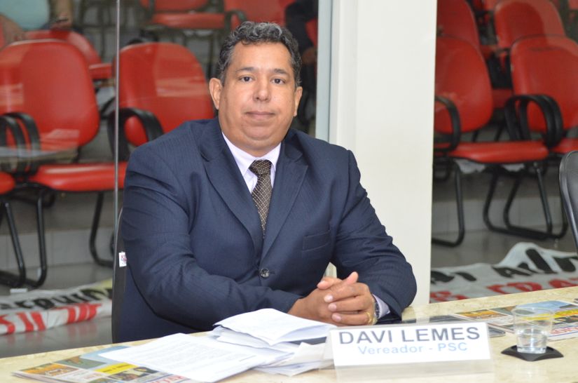 O suplente de vereador Davi Lemes (PSC) é obrigado a entrar em rodízio